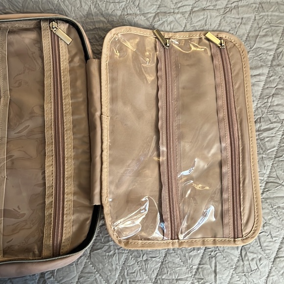 NISHEL Travel Toiletry Bag - Picture 4 of 11